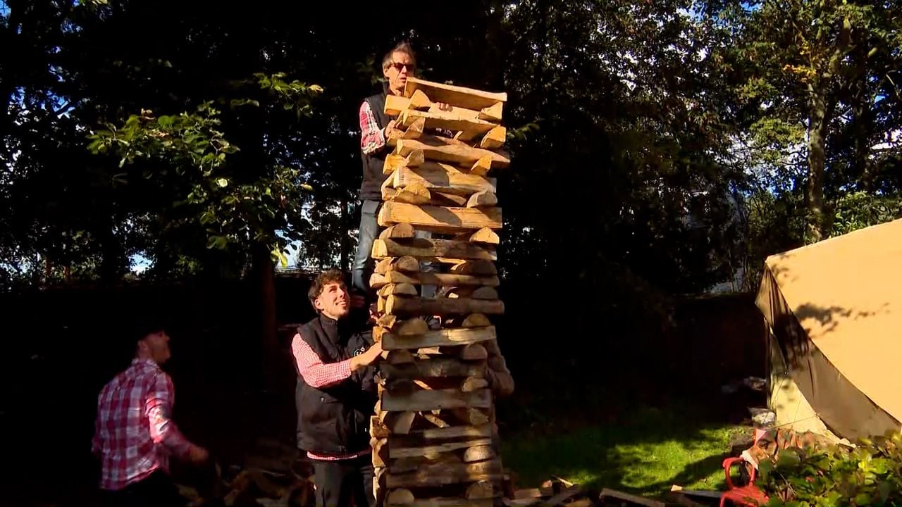 De groep van Djamilla wist een toren te bouwen van 3.45 meter (foto: Omroep Brabant).  
