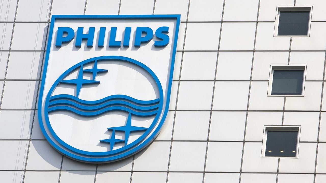 Het logo van Philips waarvan Louis Kalff aan de wieg stond (foto:  Lex van Lieshout/ANP).