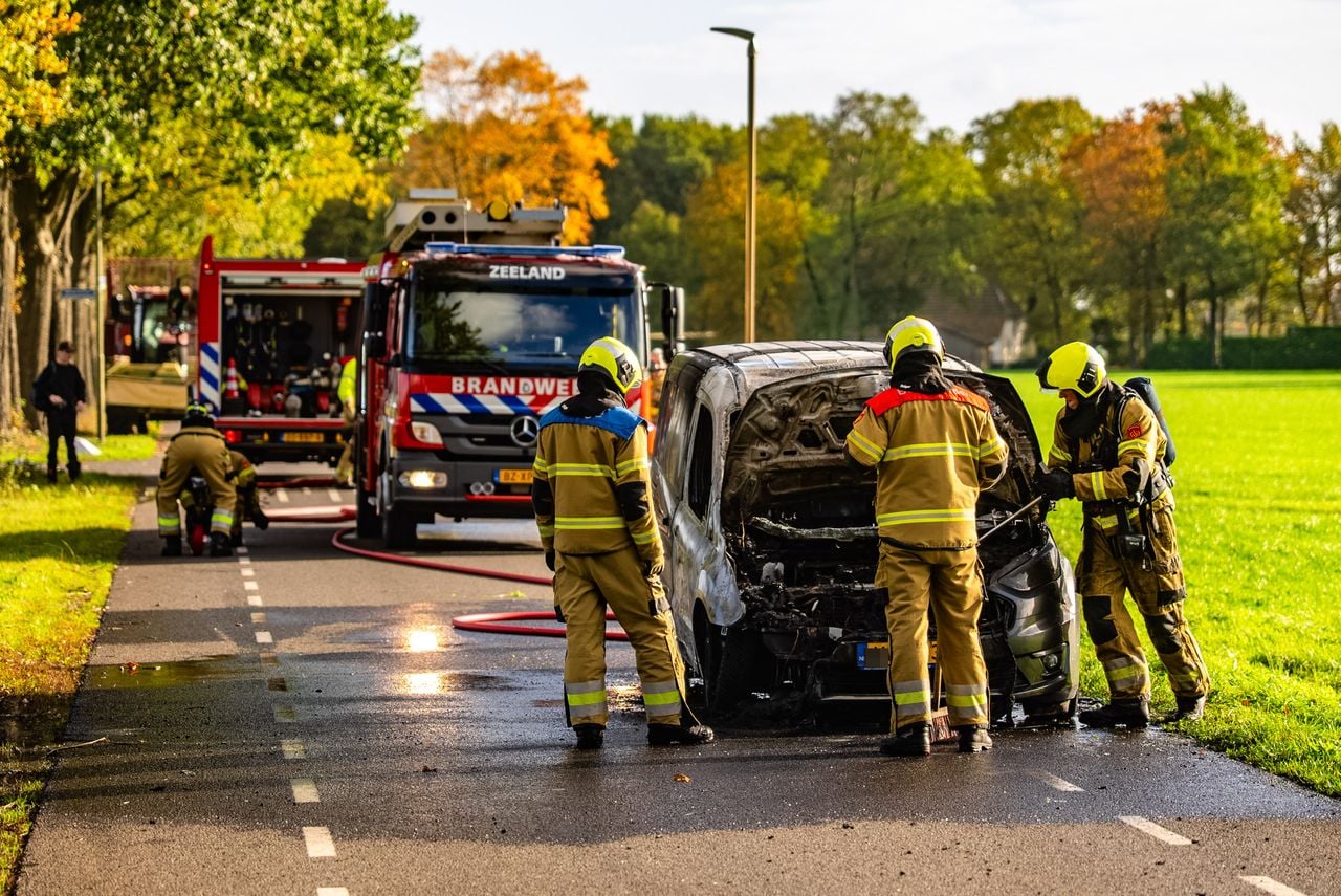 De weg was een tijdje dicht (foto: Lucas Lammers/Persbureau Heitink).