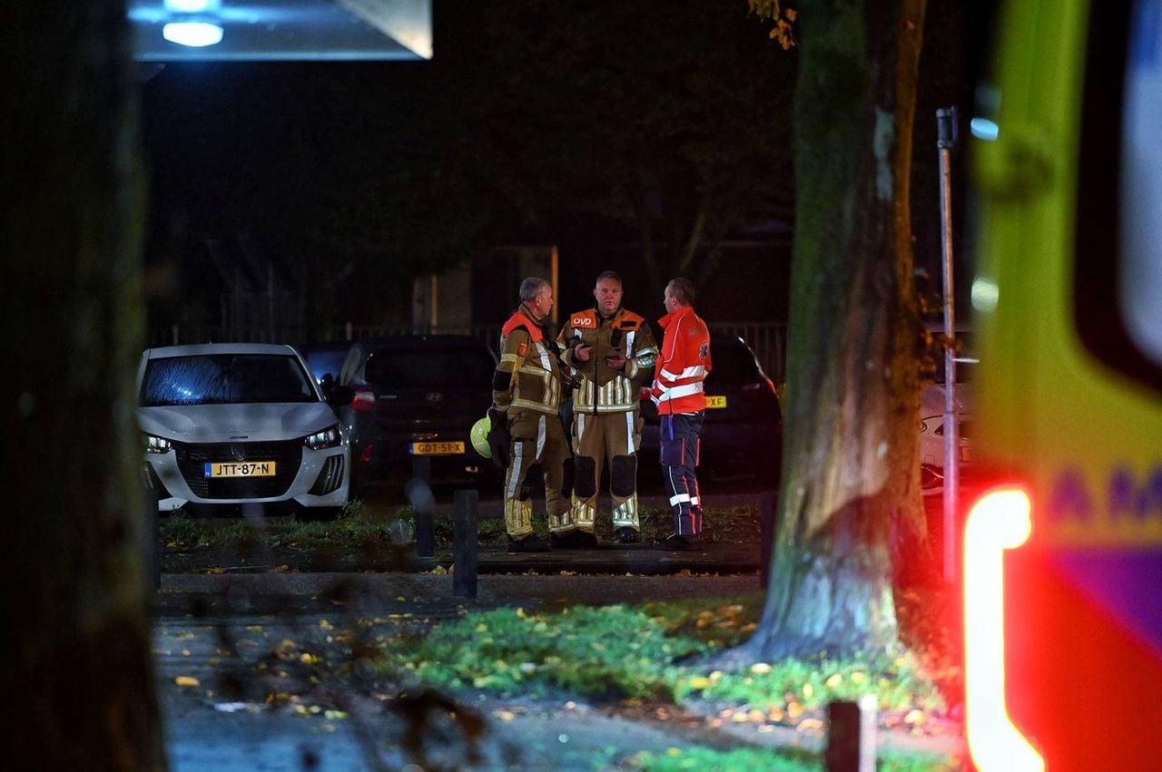 Vrouw en kind naar ziekenhuis na koolmonoxide in huis in Oisterwijk (foto: Toby de Kort/Persbureau Heitink).