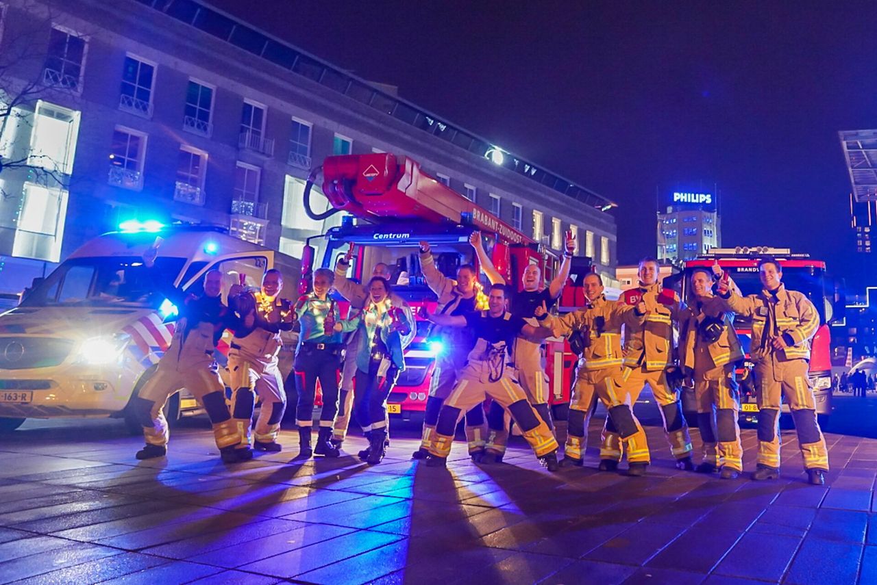 Proost namens de hulpdiensten in Eindhoven (foto: Dave Hendriks/ SQ Vison).