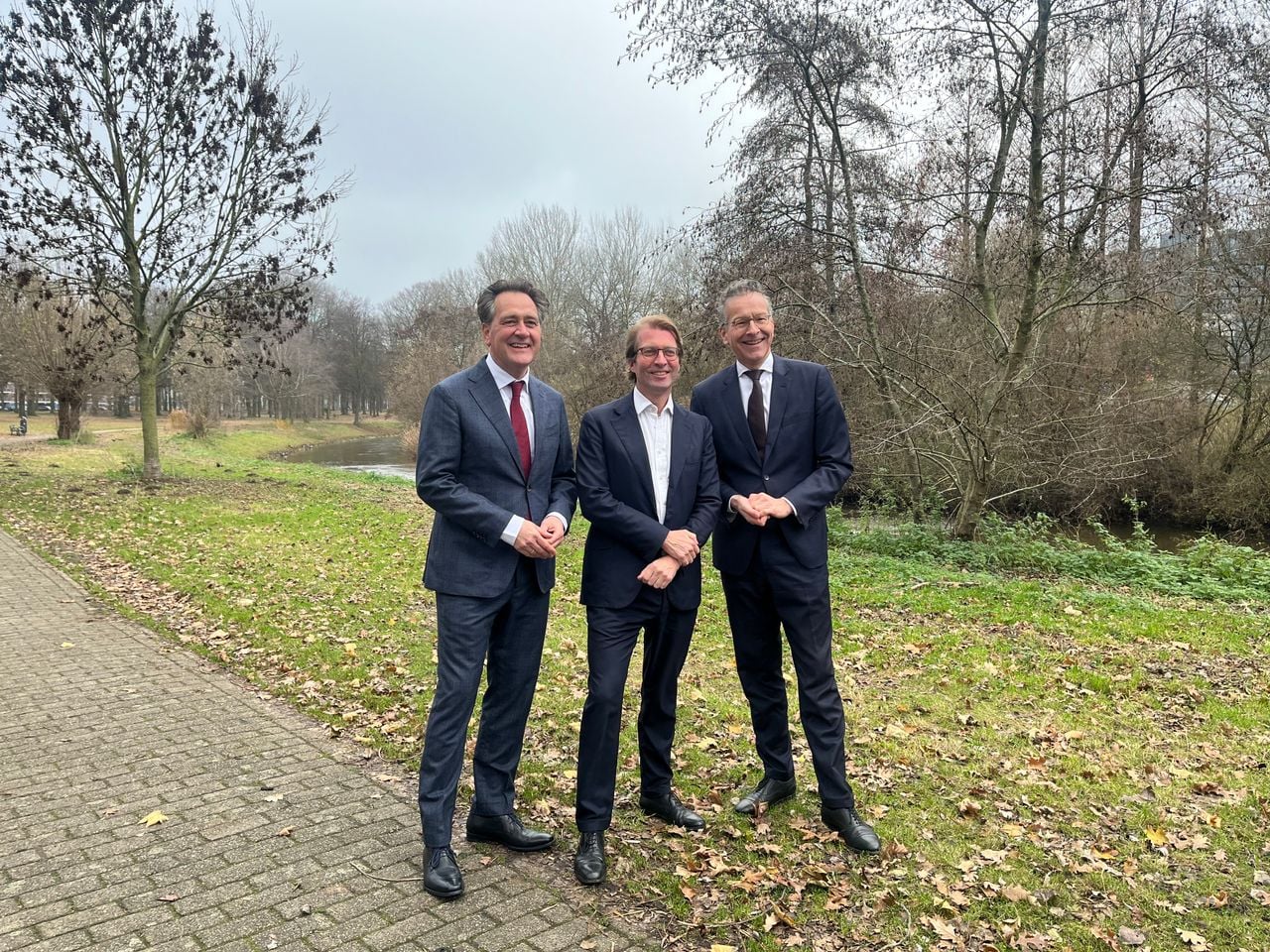 ASML-bestuurder Frank Heemskerk, museumdirecteur Taco Dibbits en Burgemeester Jeroen Dijsselbloem op de plek waar het museum zal komen.