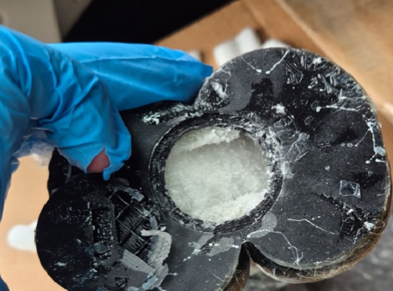 Politie heeft ketamine gevonden verstopt in poppen (foto: Verkeerspolitie Oost-Brabant).