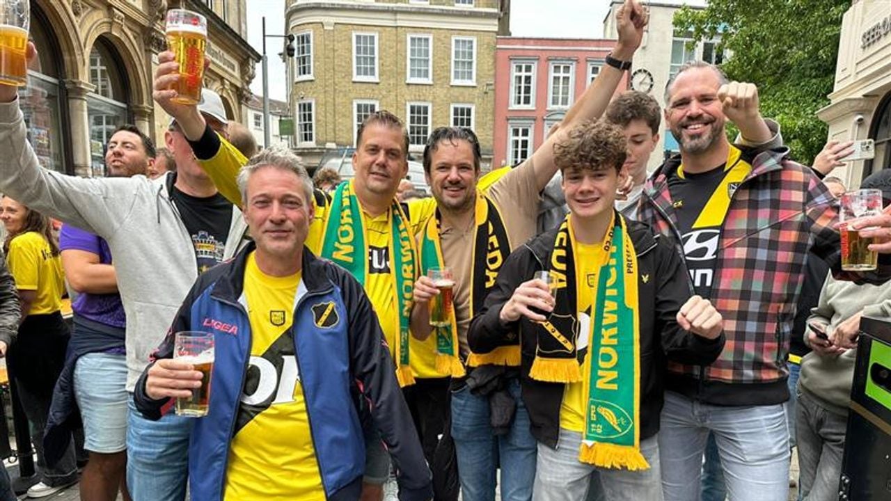 De sfeer in de stad is goed (foto: Ronald Sträter). 