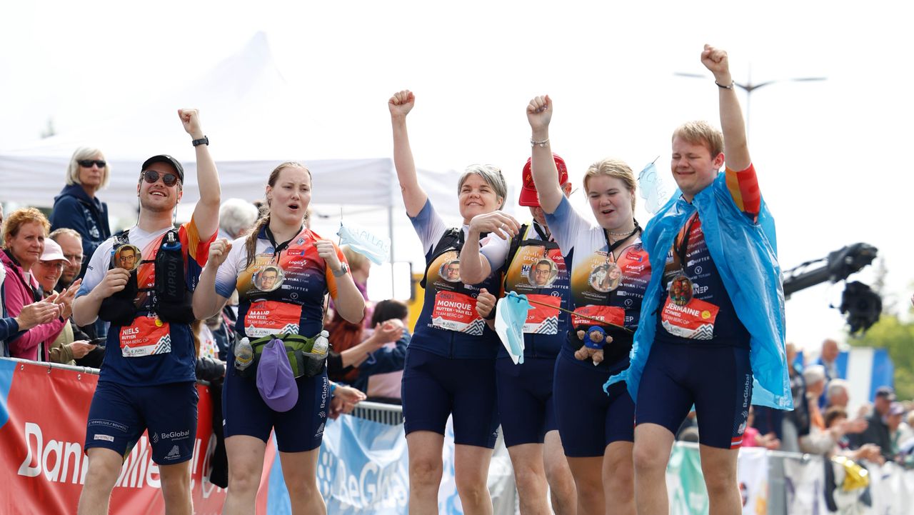 Challas! Die strijdkreet riep het team vorig jaar boven op de berg (foto: Alpe d'HuZes).