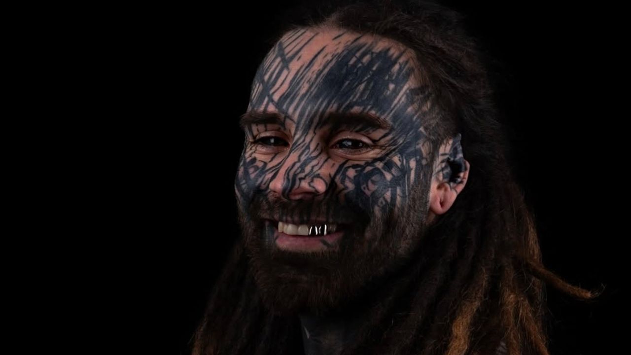 William was verslaafd, met tatoeëren vond hij de liefde voor zichzelf terug (foto: Portrettenvanmars). 