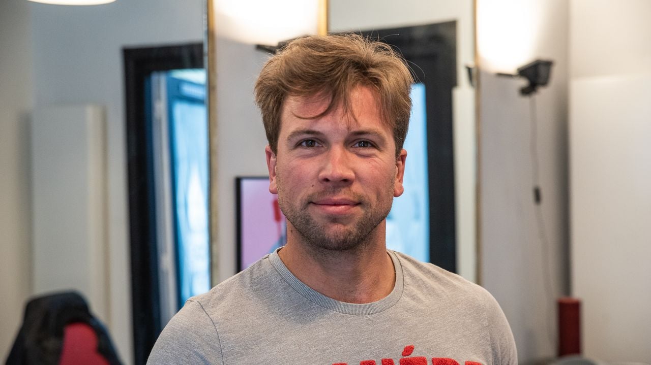 Robby van Egmond voor de knipbeurt (foto: Kevin Cordewener)
