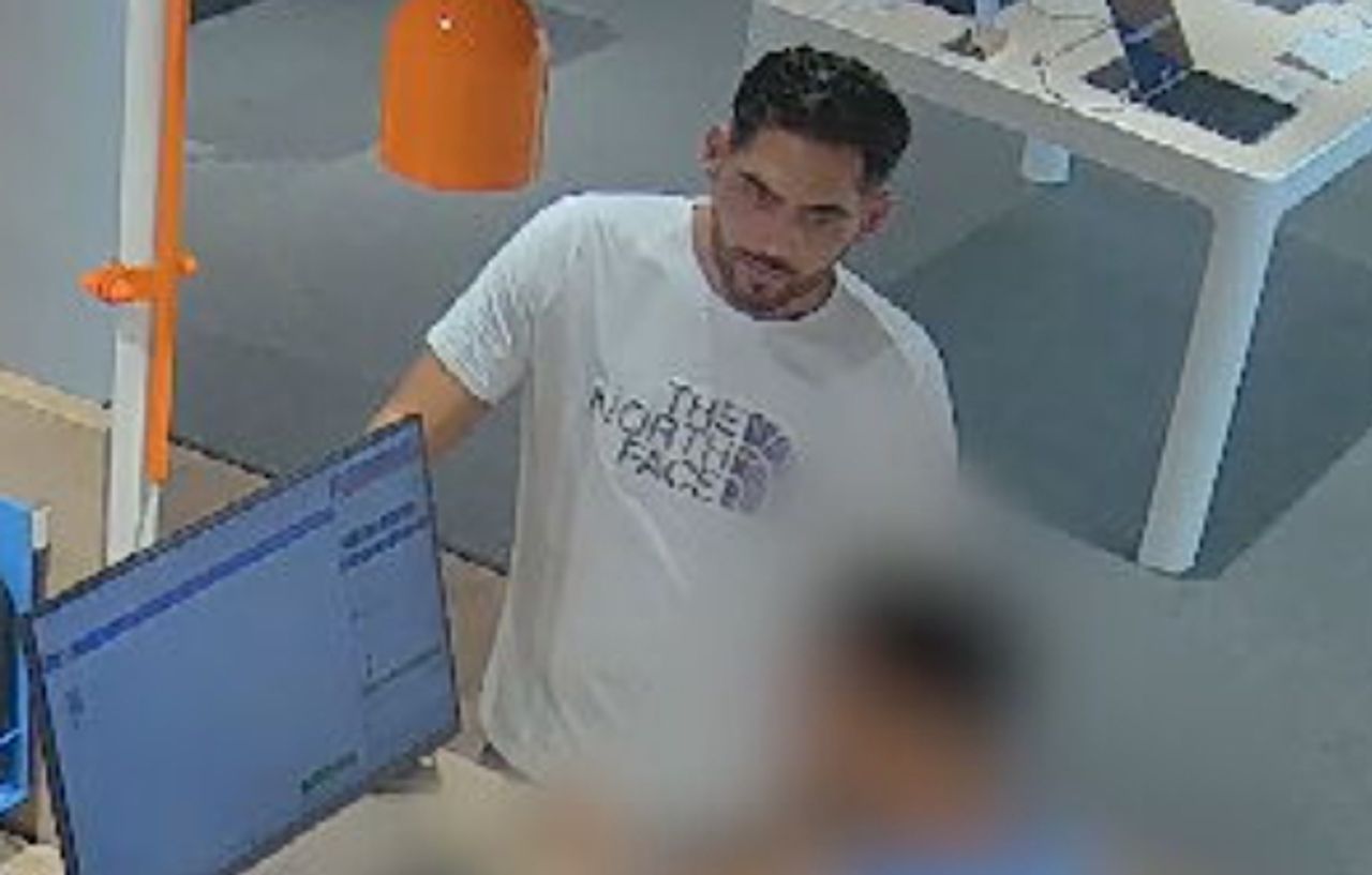 Man die wordt verdacht van oplichting van een 78-jarige vrouw (foto: Bureau Brabant). 