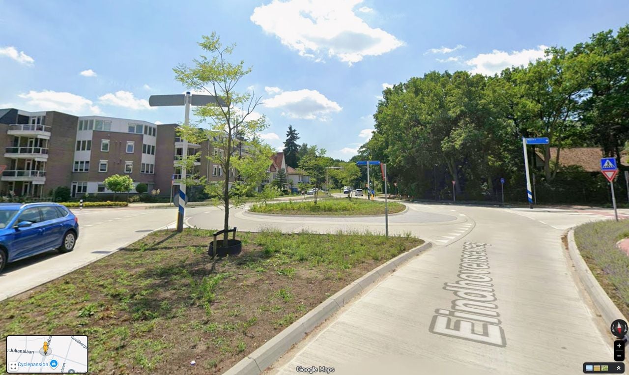 De kruising in Waalre waar het ongeluk gebeurde (foto: Google).