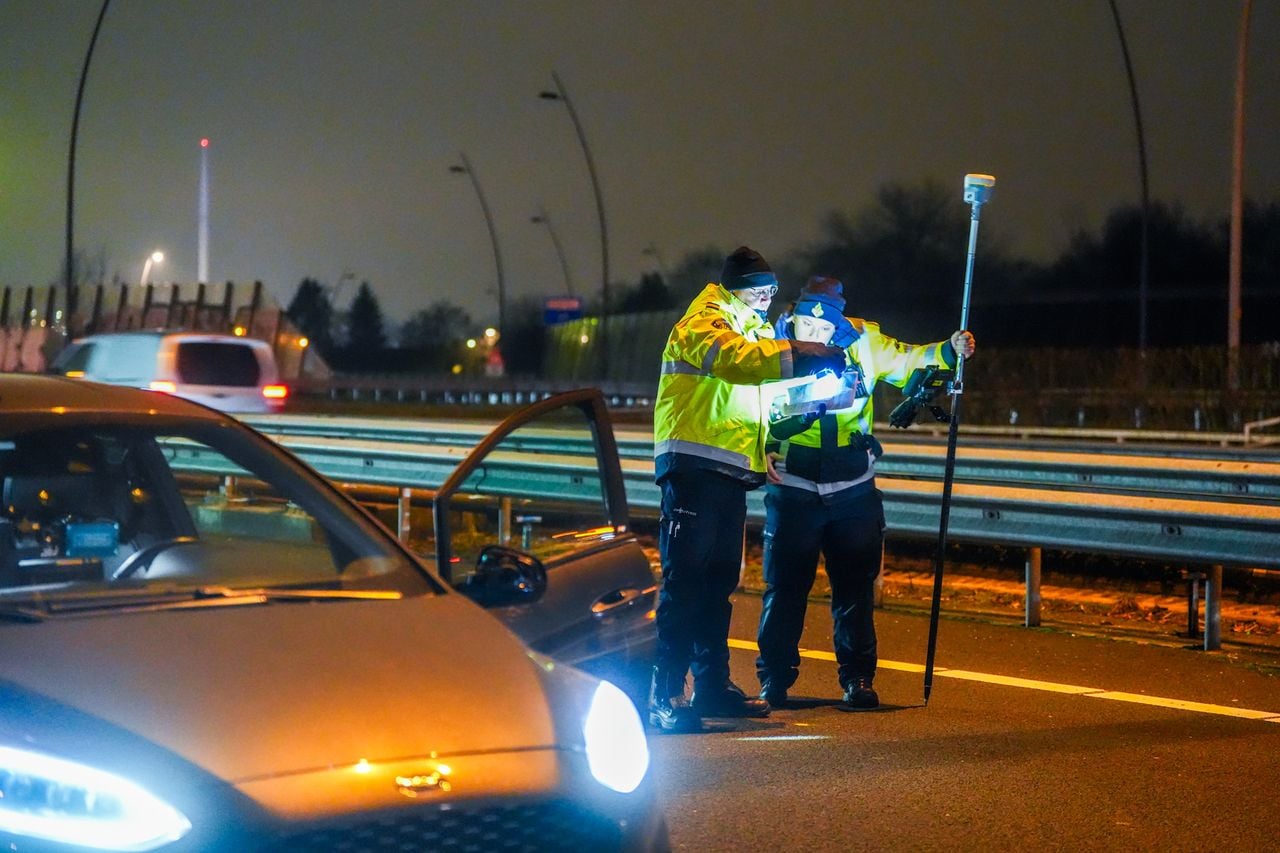 A2 bij Eindhoven dicht voor politieonderzoek (foto: SQ Vision). 
