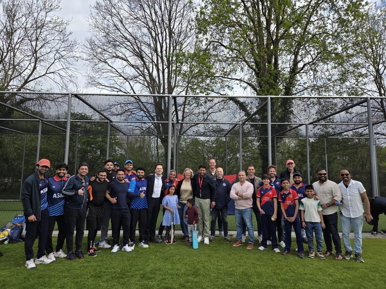 De opening van het nieuwe cricketveld (foto: gemeente Eindhoven).