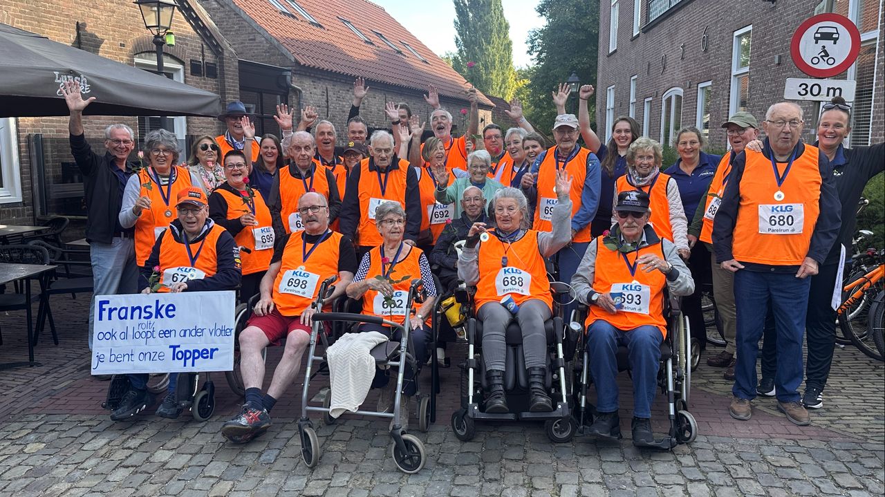 De deelnemers zijn trots op hun prestatie (foto: Omroep Brabant).