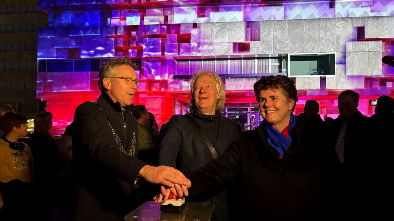 Burgemeester Dijsselbloem (links), Ronald Ramakers (midden) en commissaris van de Koning Ina Adema (foto: Rogier van Son).