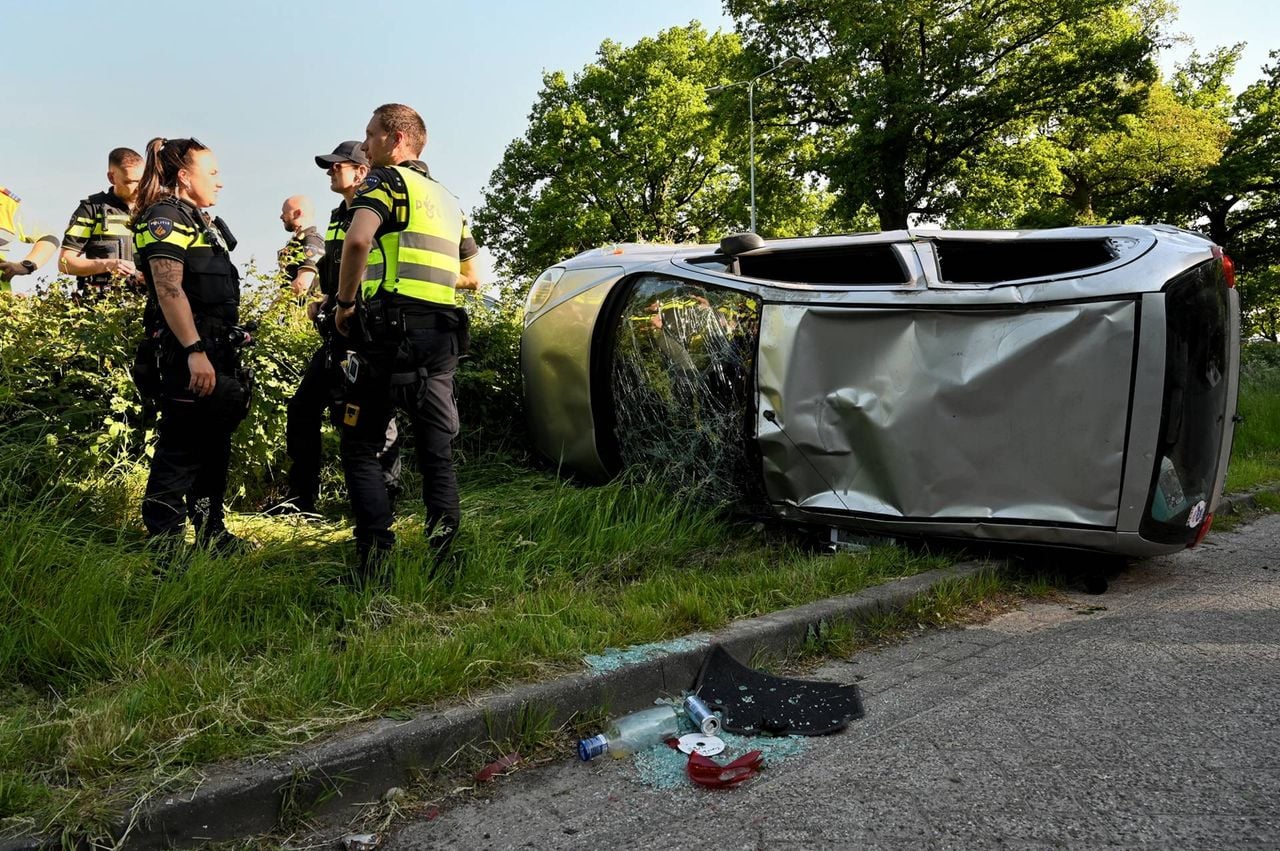 De bestuurder was de macht over het stuur kwijtgeraakt (foto: Toby de Kort/Persbureau Heitink).