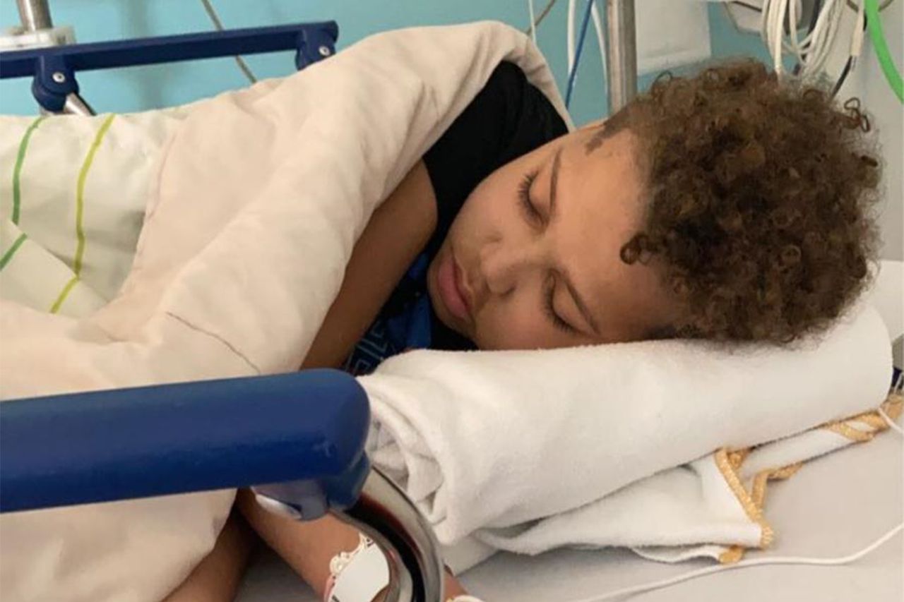 Delivio Misiedjan tijdens een van zijn vele chemokuren in het ziekenhuis (privéfoto).