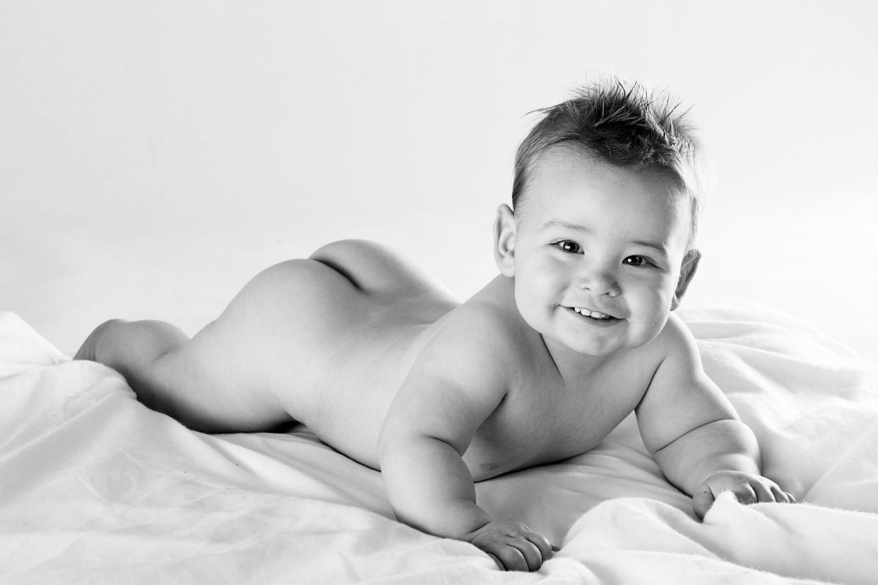 De foto op het boek waarin Desiree brieven aan haar zoon schrijft.