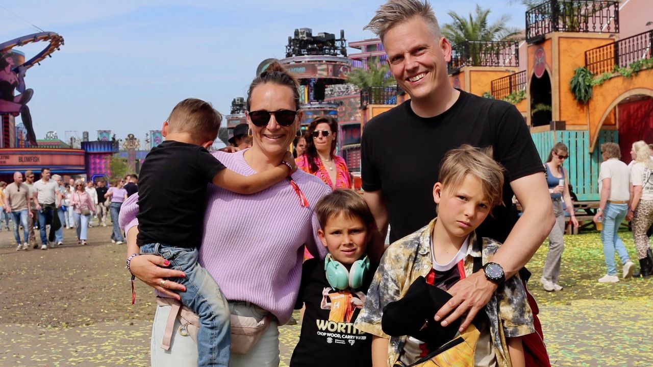 De familie is nog een beetje brak van een kinderfeestje vrijdagavond (foto: Lobke Kapteijns).