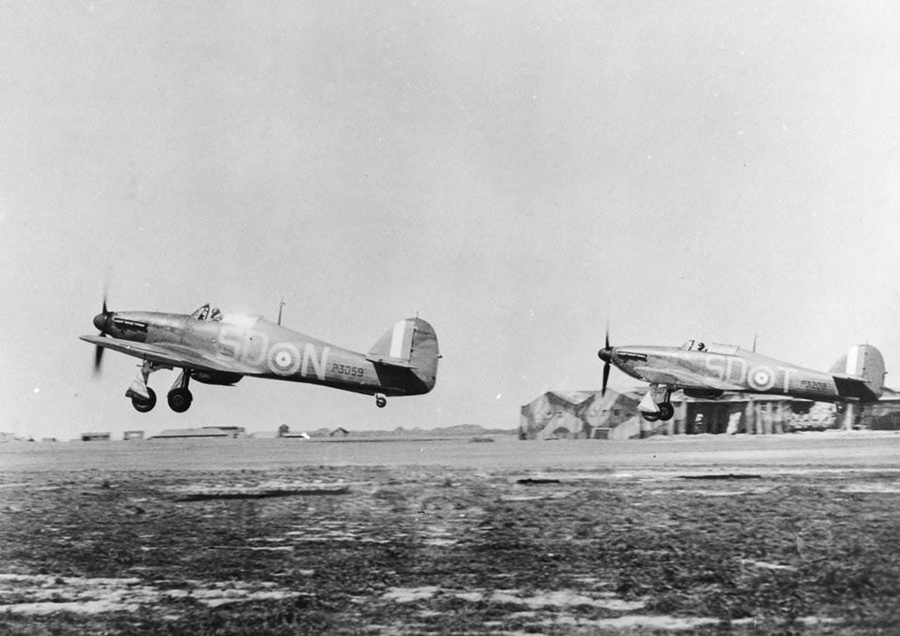 Hurricanes van Cox zijn 501-squadron stijgen op (foto: archief)