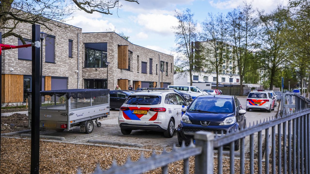 De politie rukte massaaal uit (foto: SQ Vision).