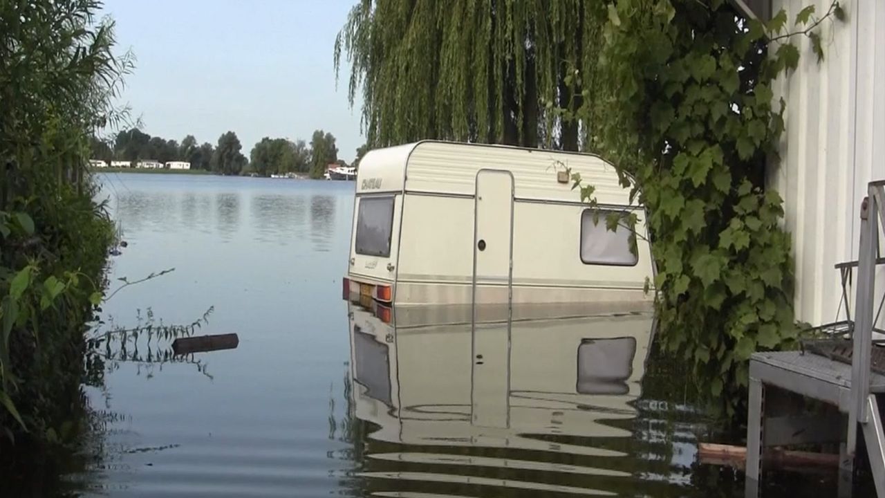 Hoogwater teisterde vakantiepark De Veense Put in de zomer van 2021 (foto: Vereniging De Veense Put).