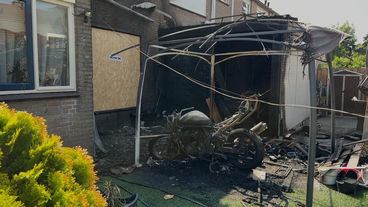 De schade na de brand (foto: Jos Verkuijlen).
