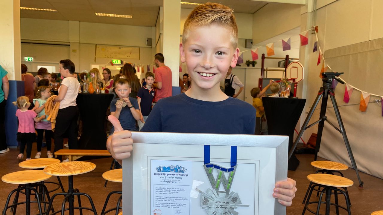 Jitse met zijn jeugdlintje (foto: Tom van den Oetelaar).