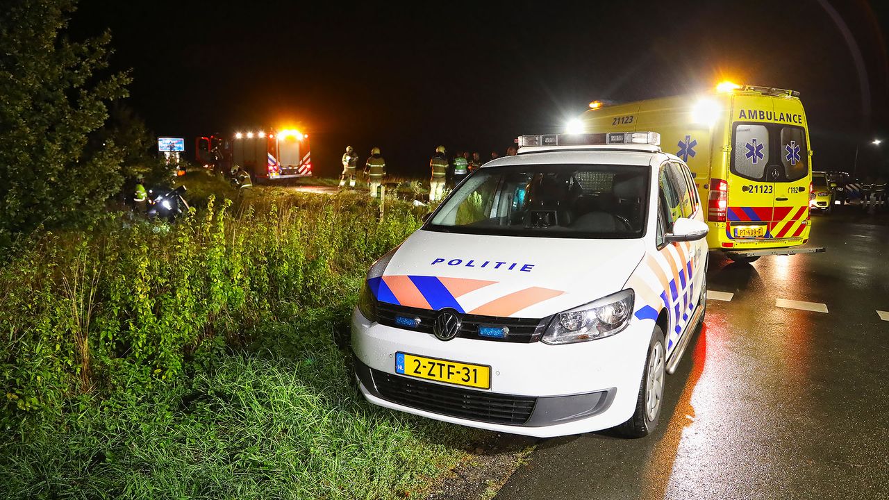 Het ongeluk gebeurde bij de kruising van de Hoogstraat met de Vlamen in Deursen-Dennenburg (foto: Gabor Heeres/SQ Vision).