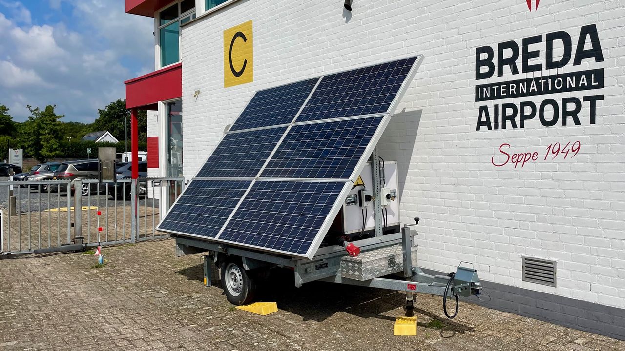 Een mobiel oplaadstation voor elektrische vliegtuigen (foto: Erik Peeters)