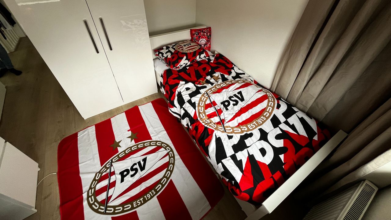 De slaapkamer van Luuk (foto: Rogier van Son).