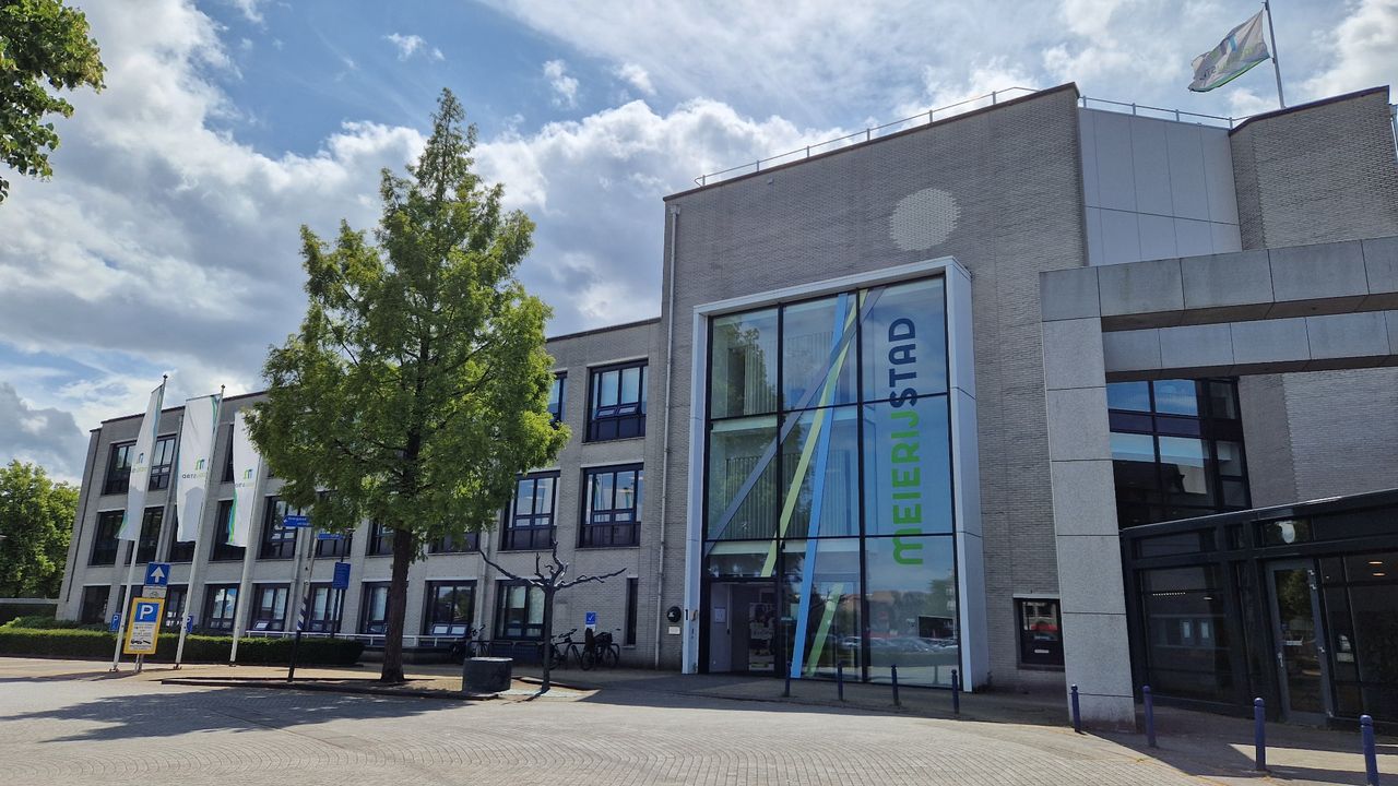 Het gemeentehuis van Meierijstad in Veghel (foto: Tom Berkers).