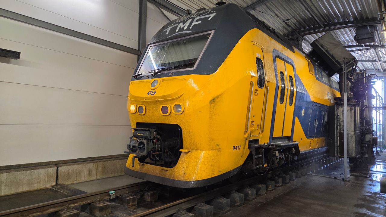 De wasstraat van de NS in Eindhoven (foto: Noël van Hooft).