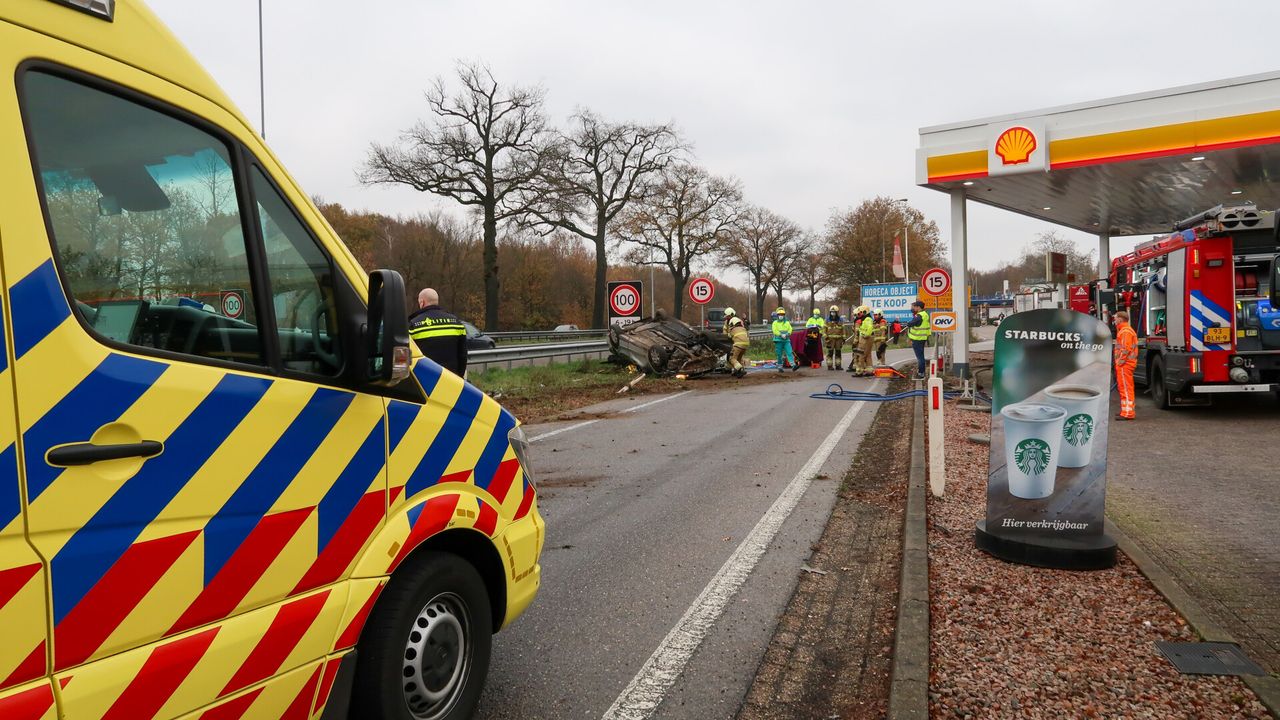 Hulpdiensten zijn ter plekke (foto: Gabor Heeres/SQ Vision Mediaprodukties).