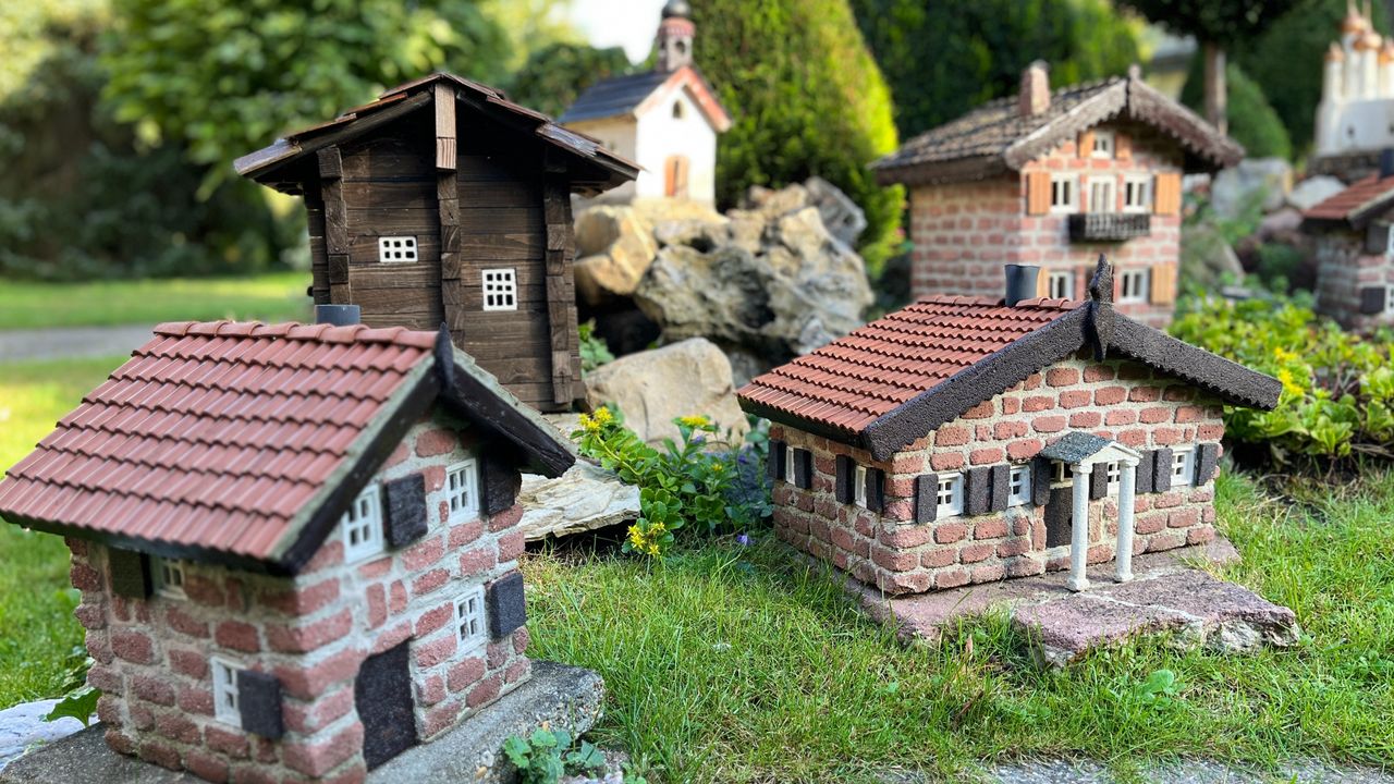 Een Zwitsers dorpje in de tuin in Son en Breugel (foto: Rogier van Son).