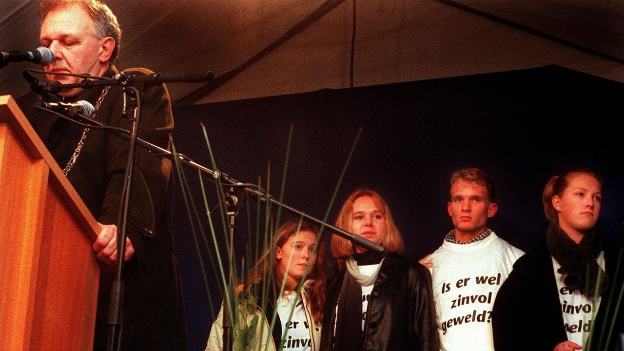 Na de moord op Froukje en Marianne werd er een stille tocht gehouden (foto: ANP).