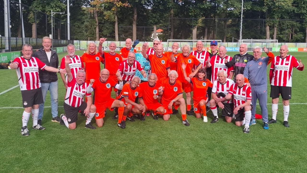 Het Nederlands team oefende tegen de Old Stars van PSV.