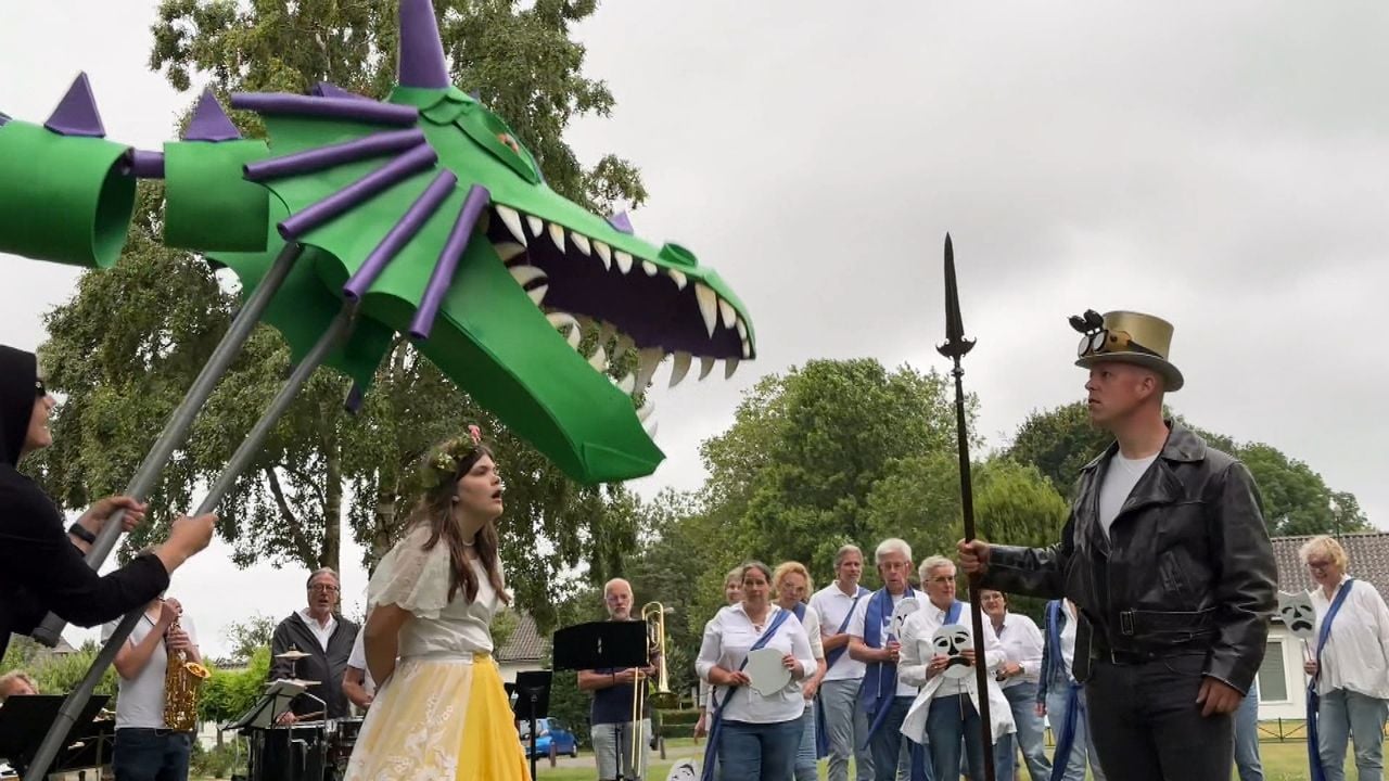 Joris en de draak met Joost Vennix als Joris (foto: Tom van den Oetelaar).