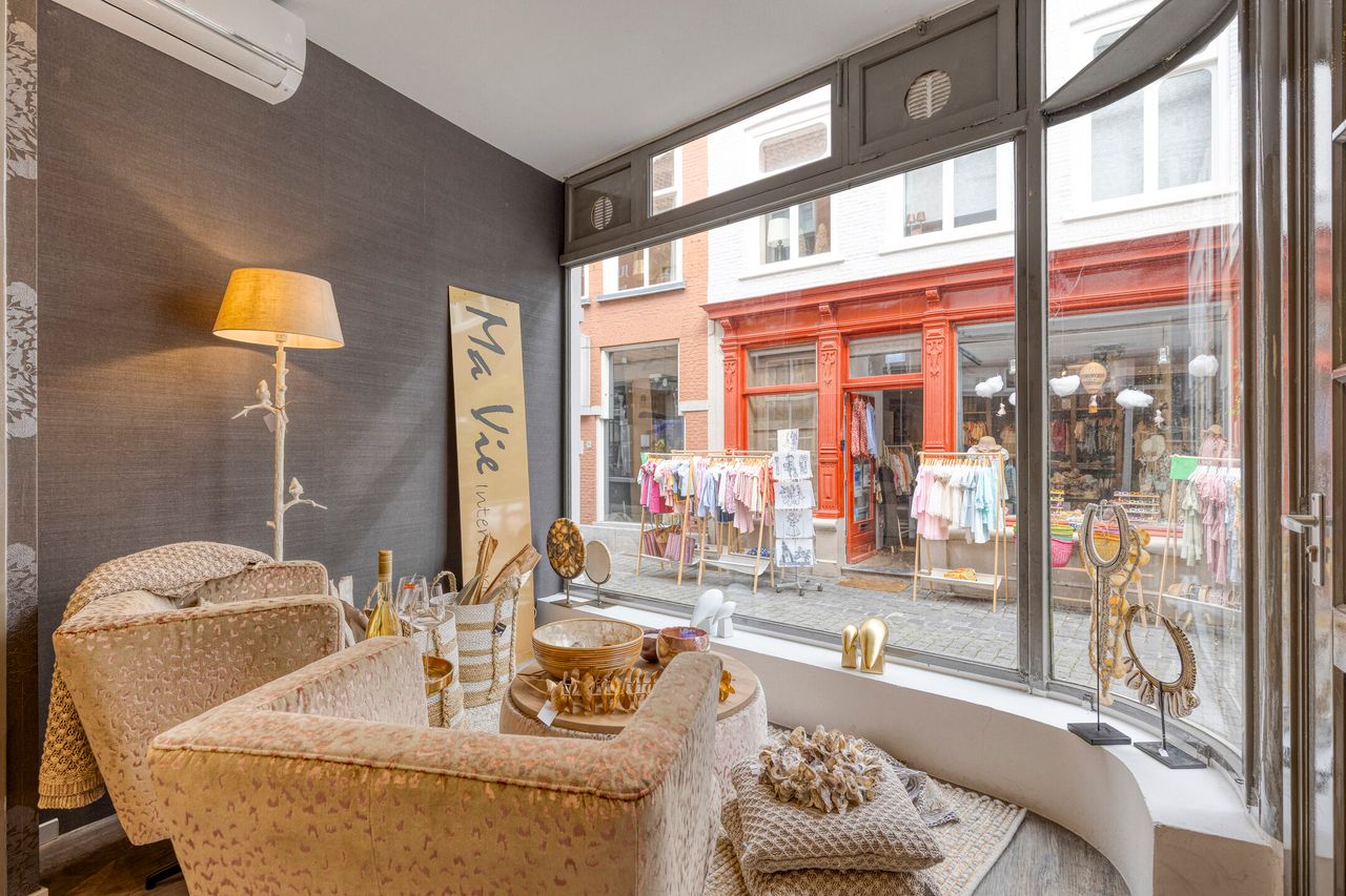 Het winkelpand aan de Kortemeestraat (foto: Helmig Makelaardij).