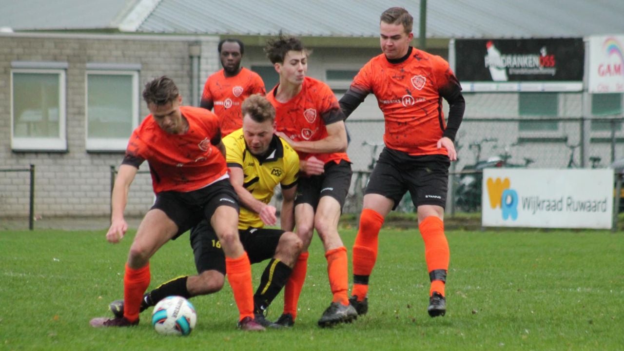 Een wedstrijd van Ruwaard 1 in 2023. (Foto: Facebook sv Ruwaard 1)