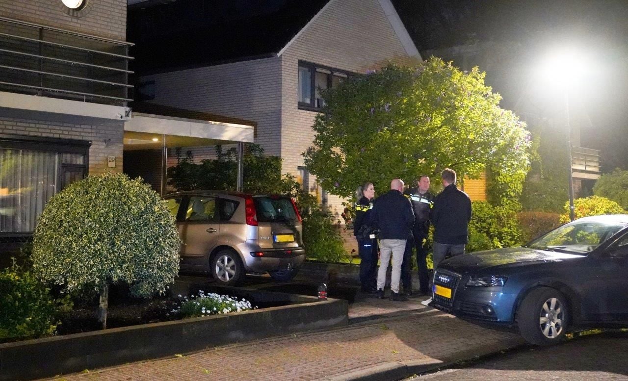 De politie onderzoekt de overval aan de Haagwinde in Vught (foto: Bart Meesters).