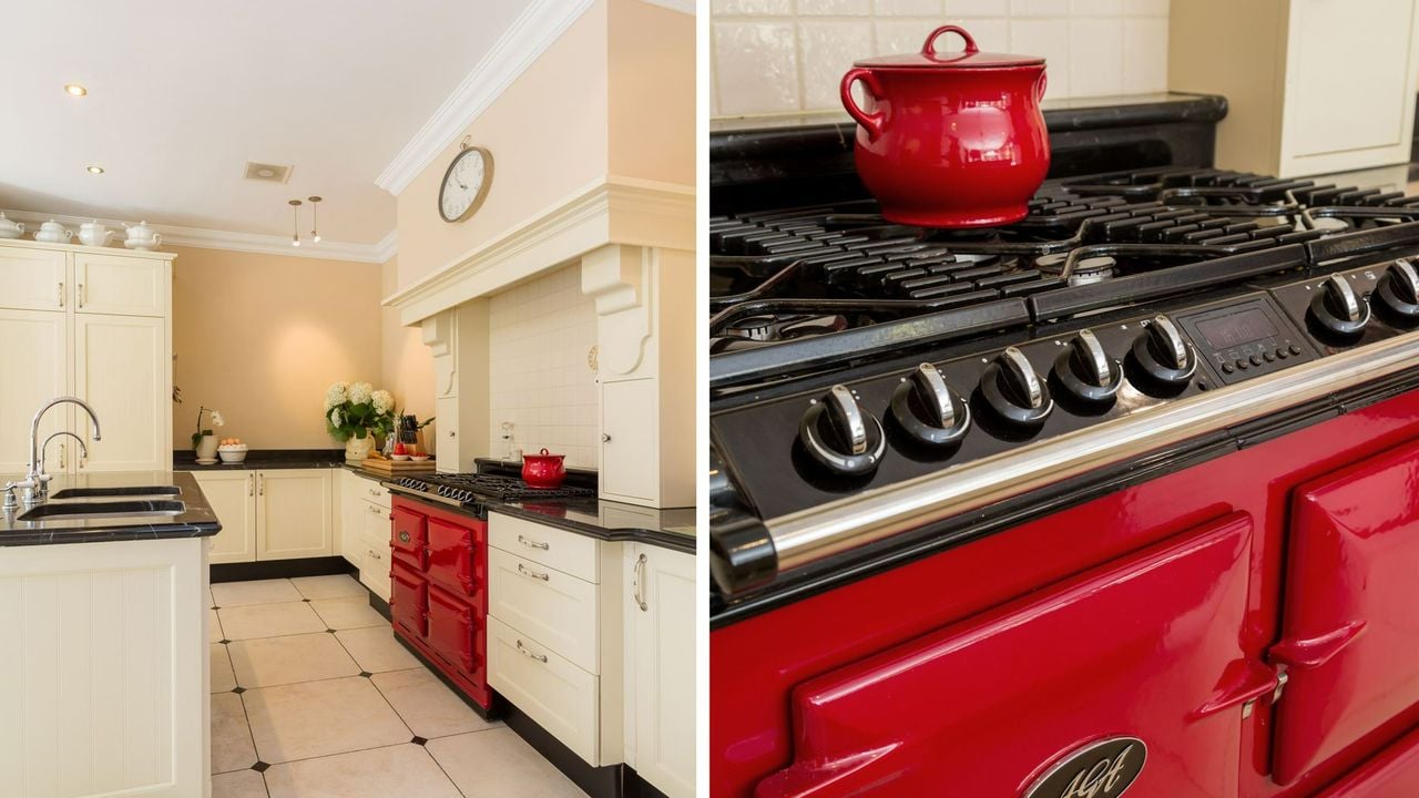 Het Engelse fornuis in de keuken (foto: Honders/Alting Makelaars).