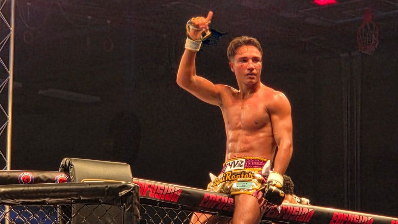 Dani Regter na zijn gewonnen Enfusion-partij (foto: Leon Voskamp).