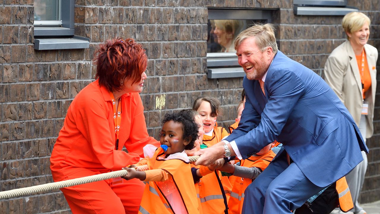 Koning fanatiek tijdens koningsspelen (foto: Erald van der Aa). 