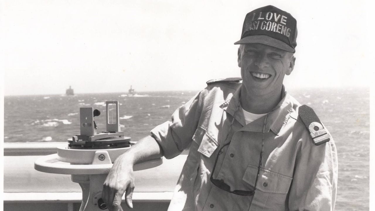 Hier was Boudewijn Boots navigatieofficier op HR.MS. Van Nes in 1995 (foto uit privéarchief).