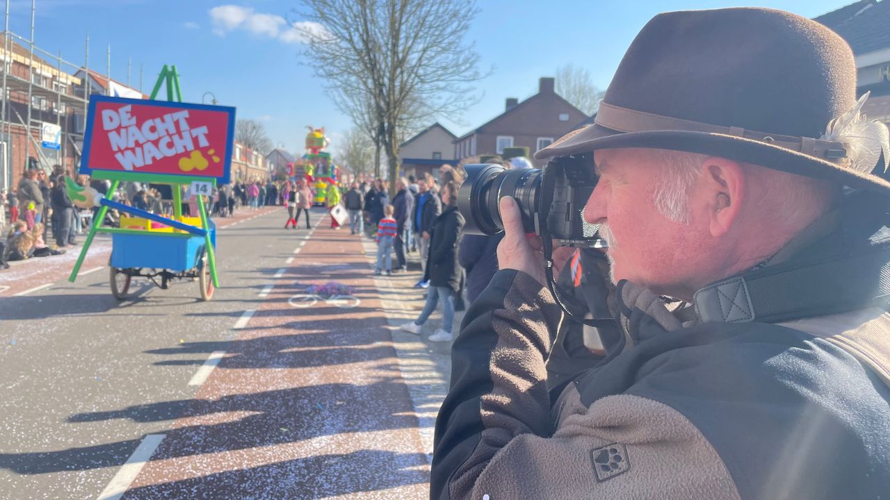 Theo van Weert zet alle wagens op de foto 