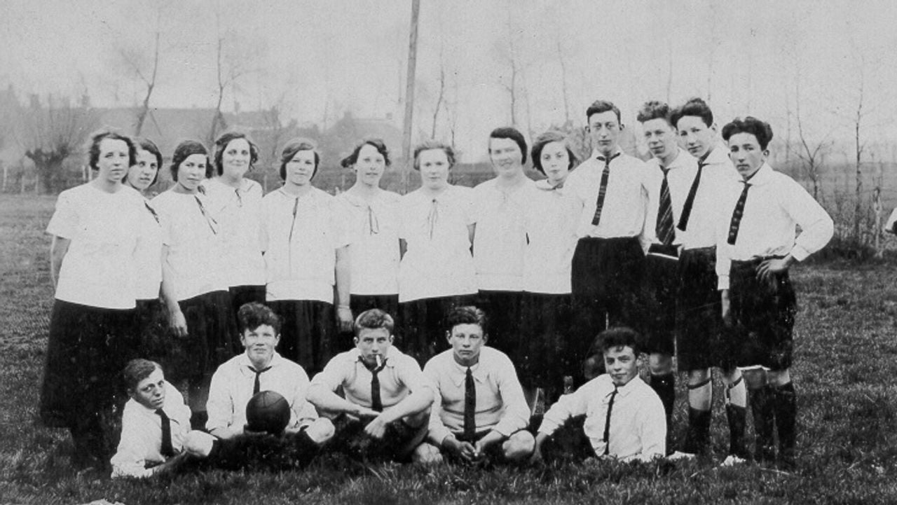 NEO'25 begon als korfbalclub, voetbal kwam daarna.