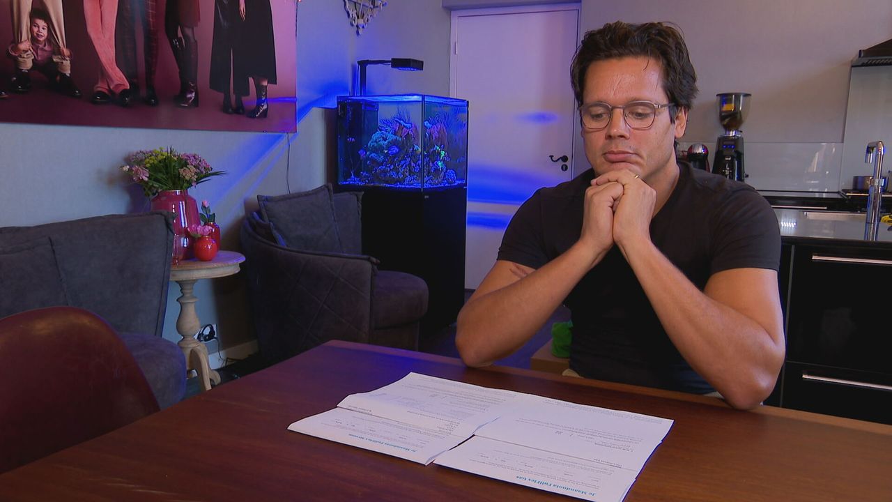 Vader Jan Nagelkerke schrikt van de energierekening (foto: Noël van Hooft / Omroep Brabant).