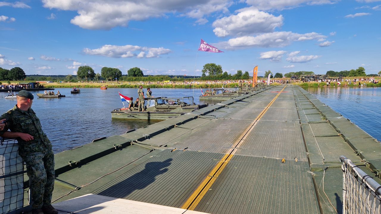 De pontonbrug hoe die er bij zal liggen tijdens de 4Daagse (foto: Tom Berkers).