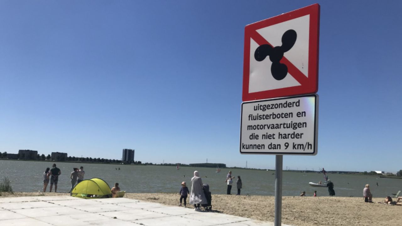 Volgens raadslid Verheugt maakt een onlangs geplaatst informatiebord het alleen maar onduidelijker.