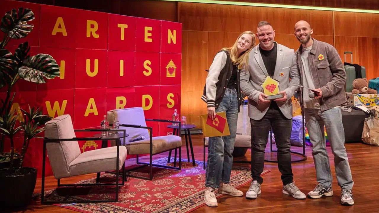 Stichting Het Vergeten Kind benoemde Desmond tot meest aandachtsvolle hulpverlener van Zuid-Nederland (foto: Het Vergeten Kind)