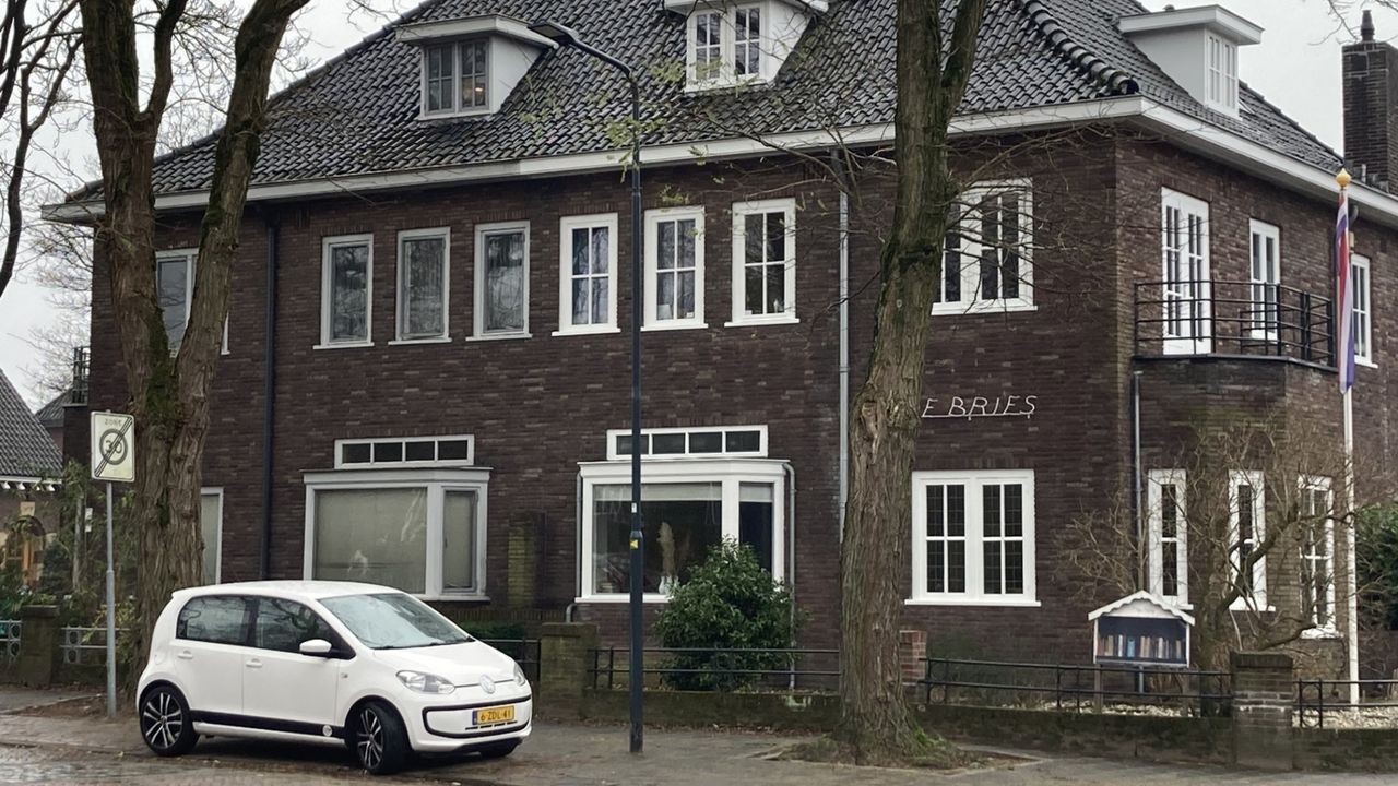 De minibieb in de voortuin van de familie Rovers (foto: Pascal Rovers)